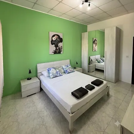 Centre 2br - Opposite Bus Terminal