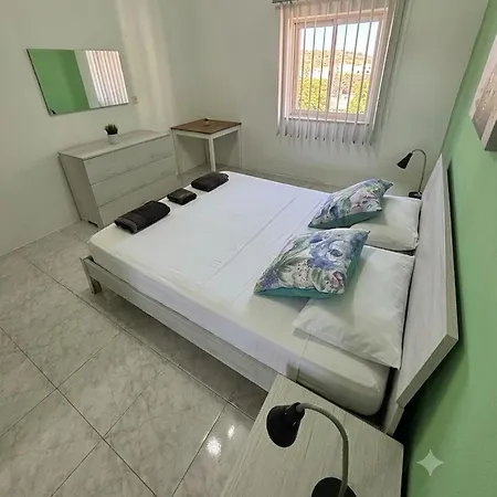 Centre 2br - Opposite Bus Terminal